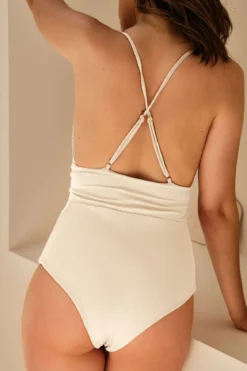 Badeanzug mit dekorativer Raffung in Off-White