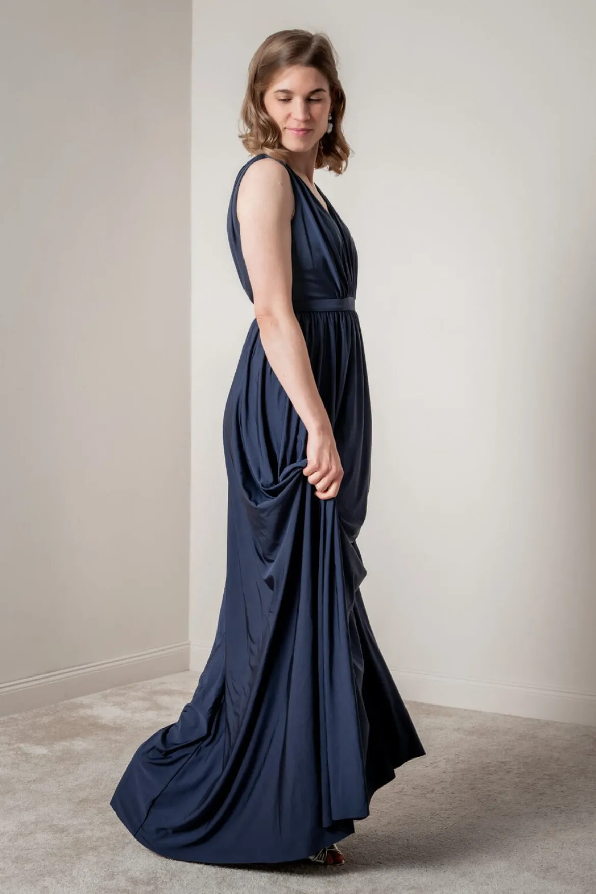 Blaues Brautjungfernkleid mit Rückenausschnitt | Eliza & Ethan