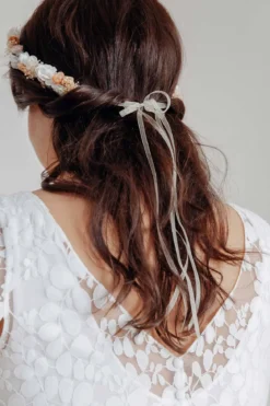 Blumenkranz im Vintage Stil mit Schleierkraut und Blüten in Rosé und Ivory