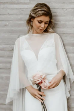 Braut Cape aus Softtüll mit Schleppe – Niamh noni