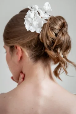 Braut Haarkamm mit Seidenblüten