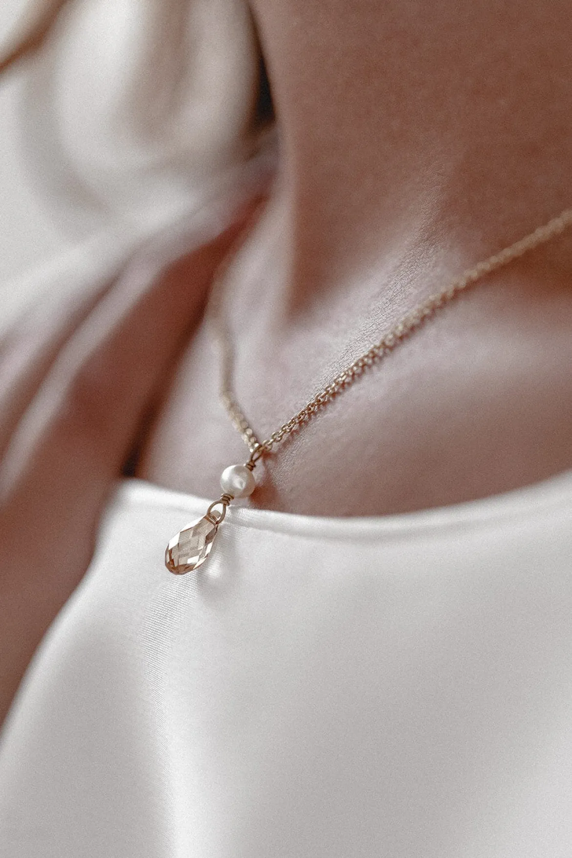 Braut Halskette mit Kristall-Tropfen und Süßwasserperle – Cupid