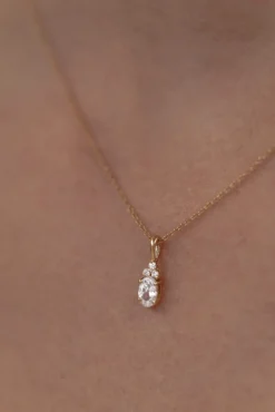 Braut Halskette mit ovalem Kristall-Anhänger – Dazzling Beauty