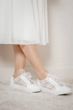 Braut Sneakers mit Spitze – Oakley | The Perfect Bridal Company