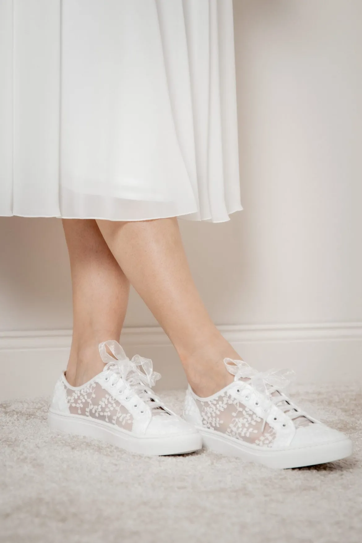 Braut Sneakers mit Spitze – Oakley | The Perfect Bridal Company