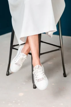 Braut Sneakers mit Spitze und Satinschnürsenkeln - Nelli Pearl Lace