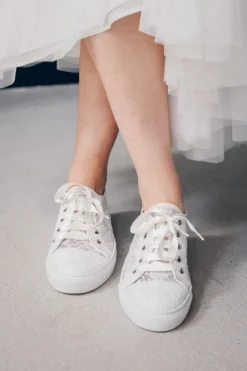 Braut Sneakers mit Spitze und Satinschnürsenkeln - Nelli Pearl Lace