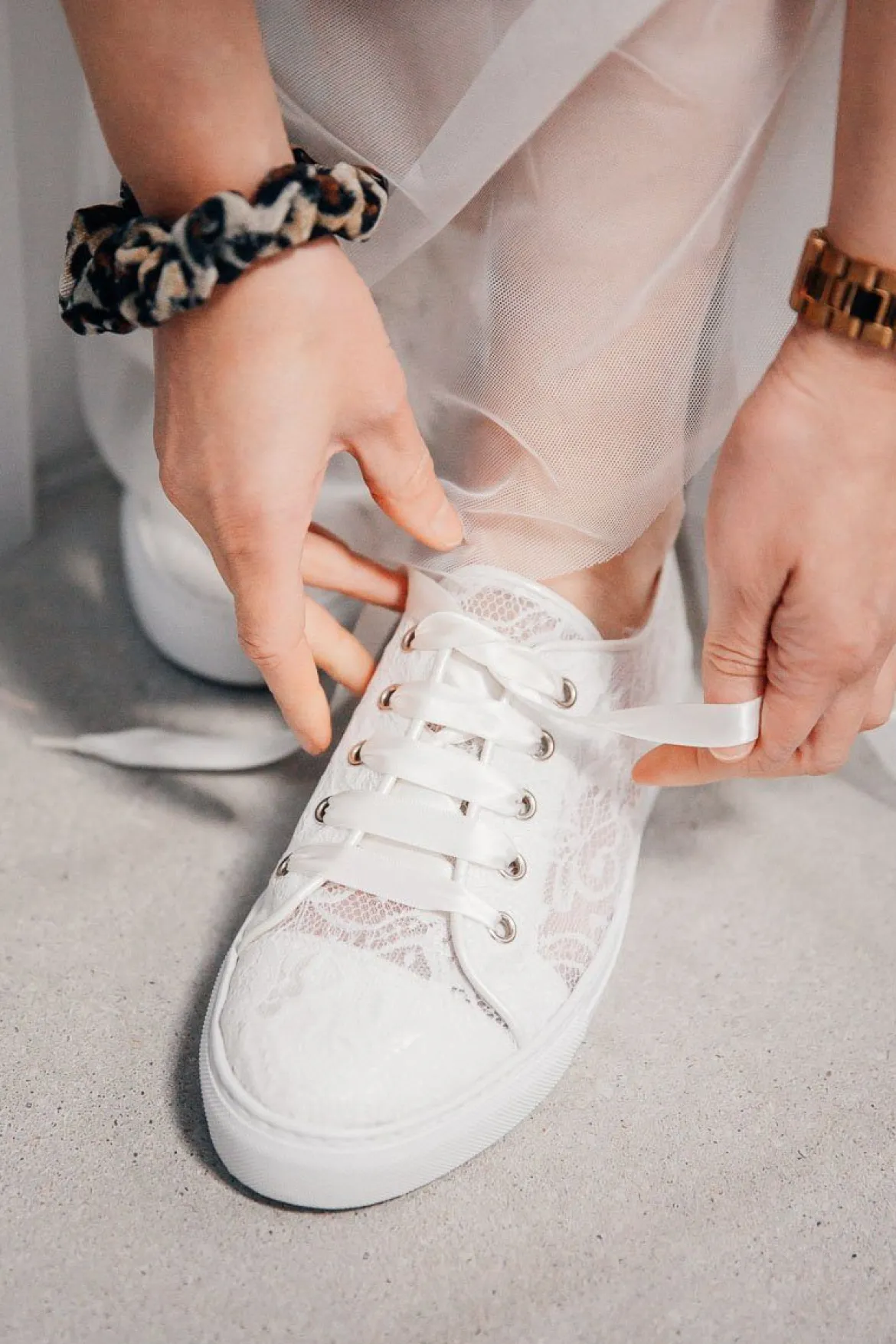 Braut Sneakers mit Spitze und Satinschnürsenkeln - Nelli Pearl Lace