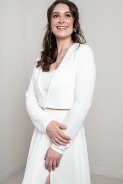 Braut Strickjacke mit tiefem Ausschnitt