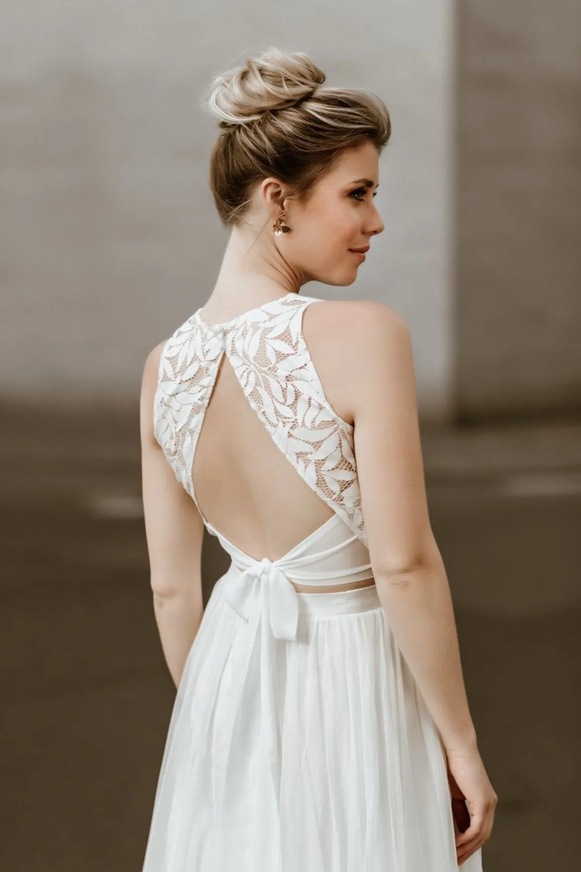 Braut Top mit Blätter-Muster und Rückenausschnitt – Emilia noni