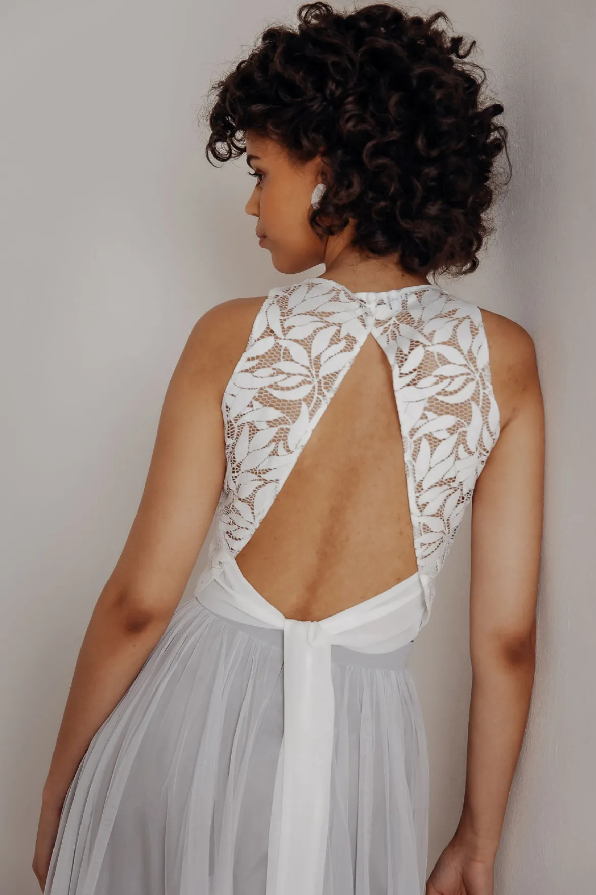 Braut Top mit Blätter-Muster und Rückenausschnitt – Emilia noni
