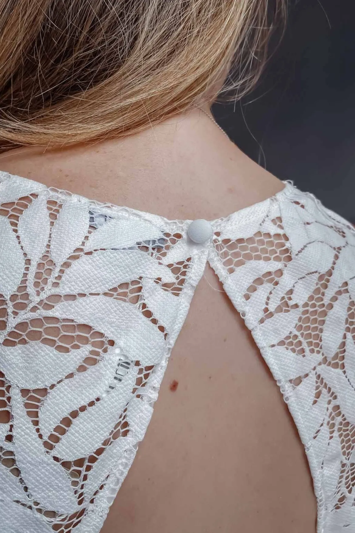 Braut Top mit Blätter-Muster und Rückenausschnitt – Emilia noni