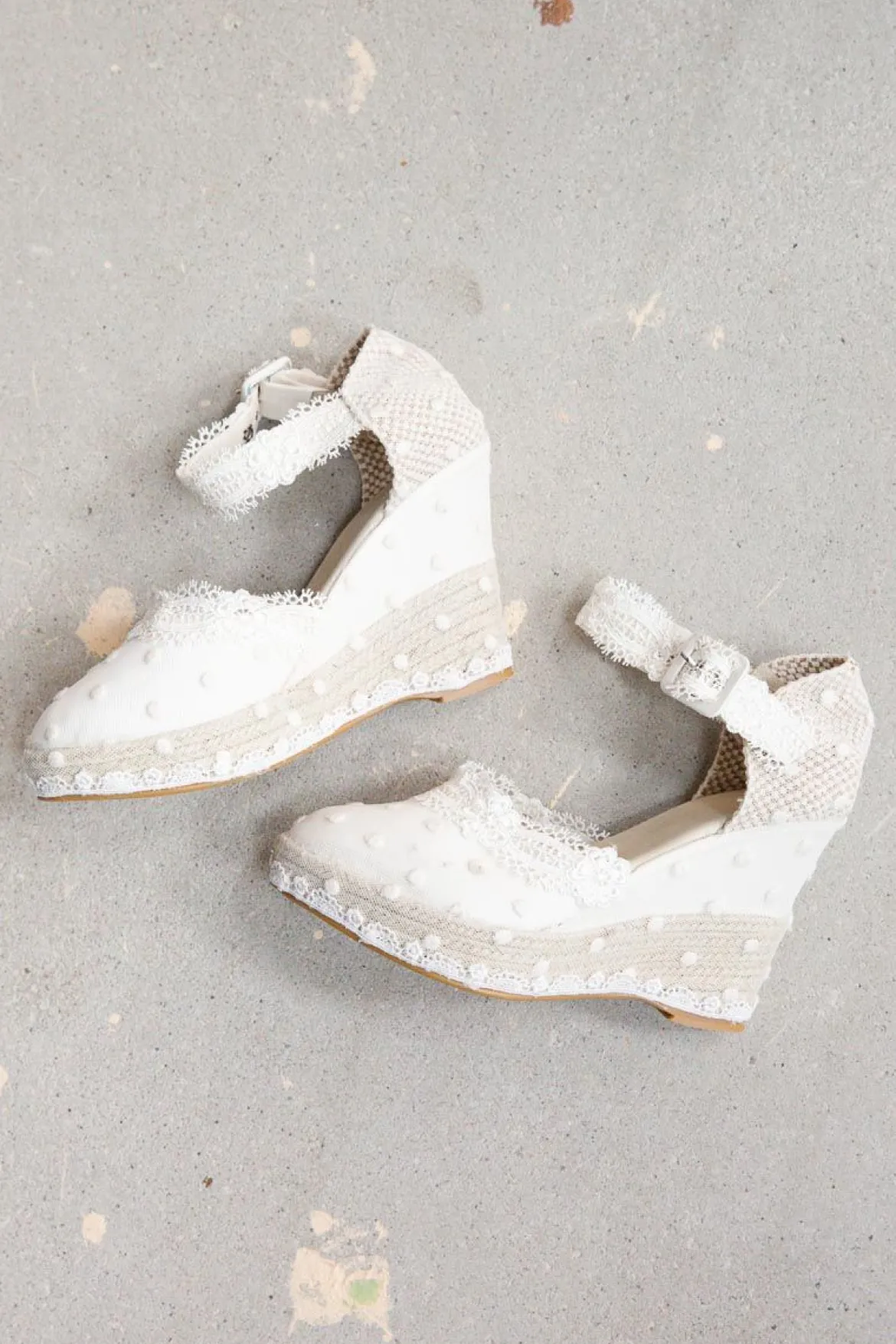 Braut Wedges mit Spitzenborten und Pünktchentüll - Lucy