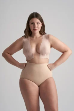 Fashion Tape als BH-Ersatz – Bye Bra