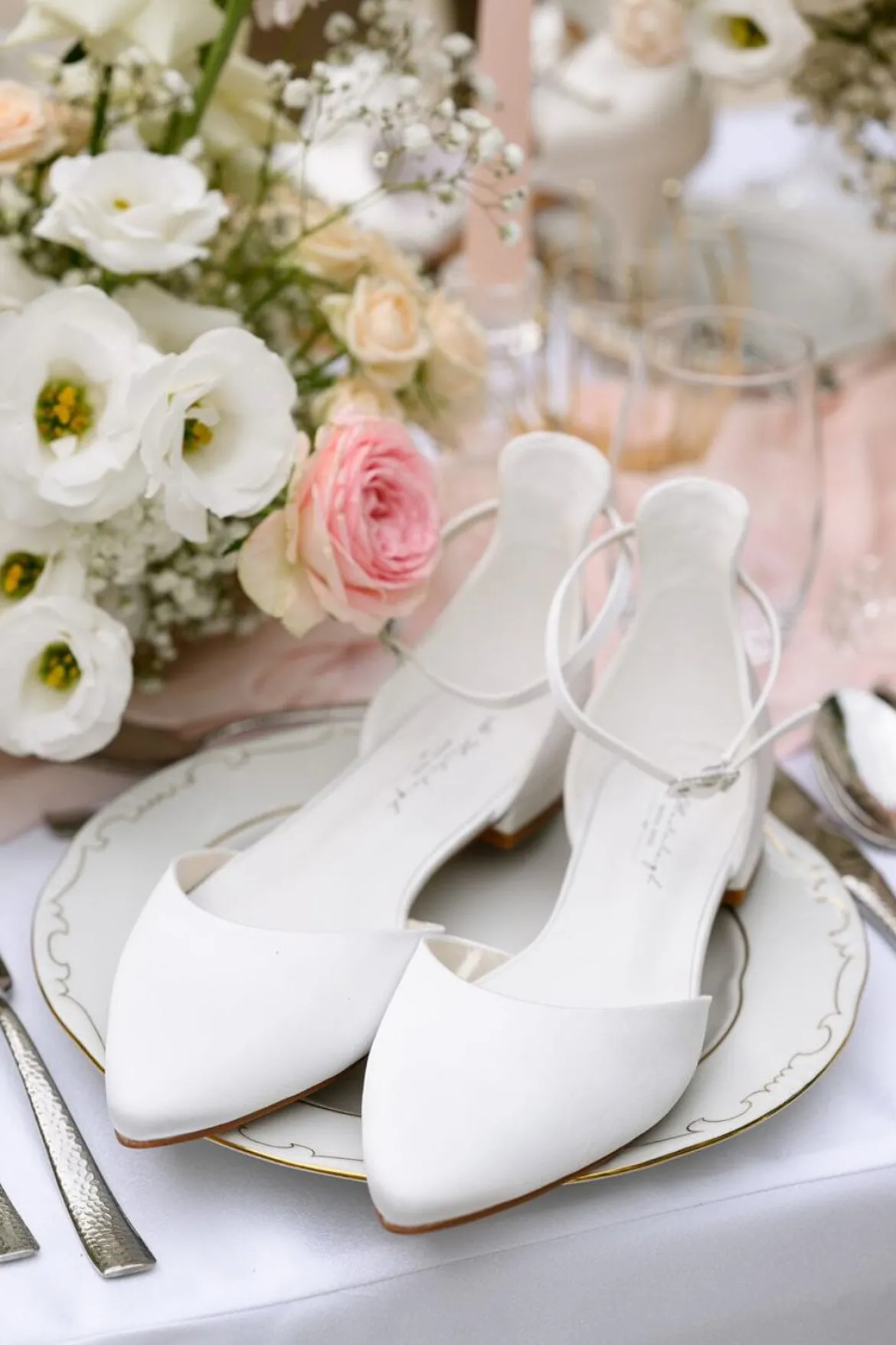 Flache Brautschuhe aus Satin – Ava Ivory Satin | G.Westerleigh