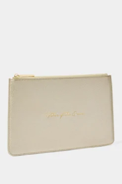 Goldfarbene Pouch