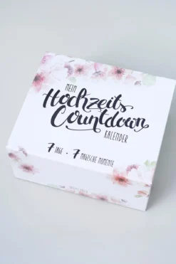 Hochzeits-Countdown-Kalender™ mit Gold-Armband und Schlafmaske