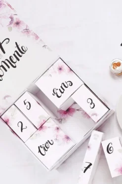 Hochzeits-Countdown-Kalender™ mit Gold-Armband und Schlafmaske