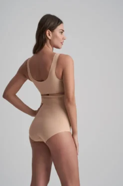 Invisible High Waist Brief Beige – Bye Bra