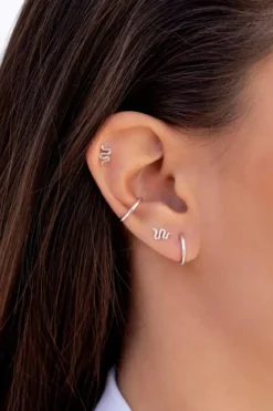 Kleiner Ear Cuff, Ohrmanschette mit glatter Oberfläche