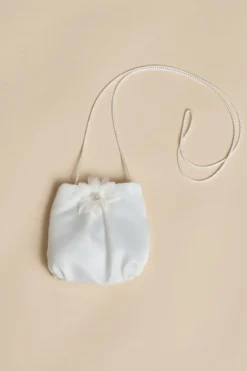 Kommuniontasche aus Satin mit großer Stoffblüte
