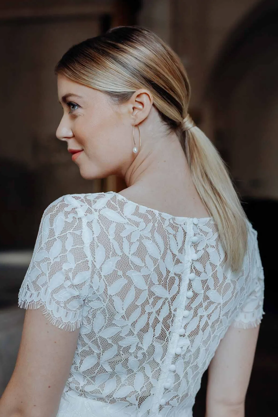 Kurzarm-Braut Top mit Blättermuster – Elva noni