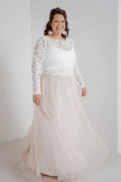 Langer Braut Rock aus fließendem Softtüll in Blush – India noni Curvy