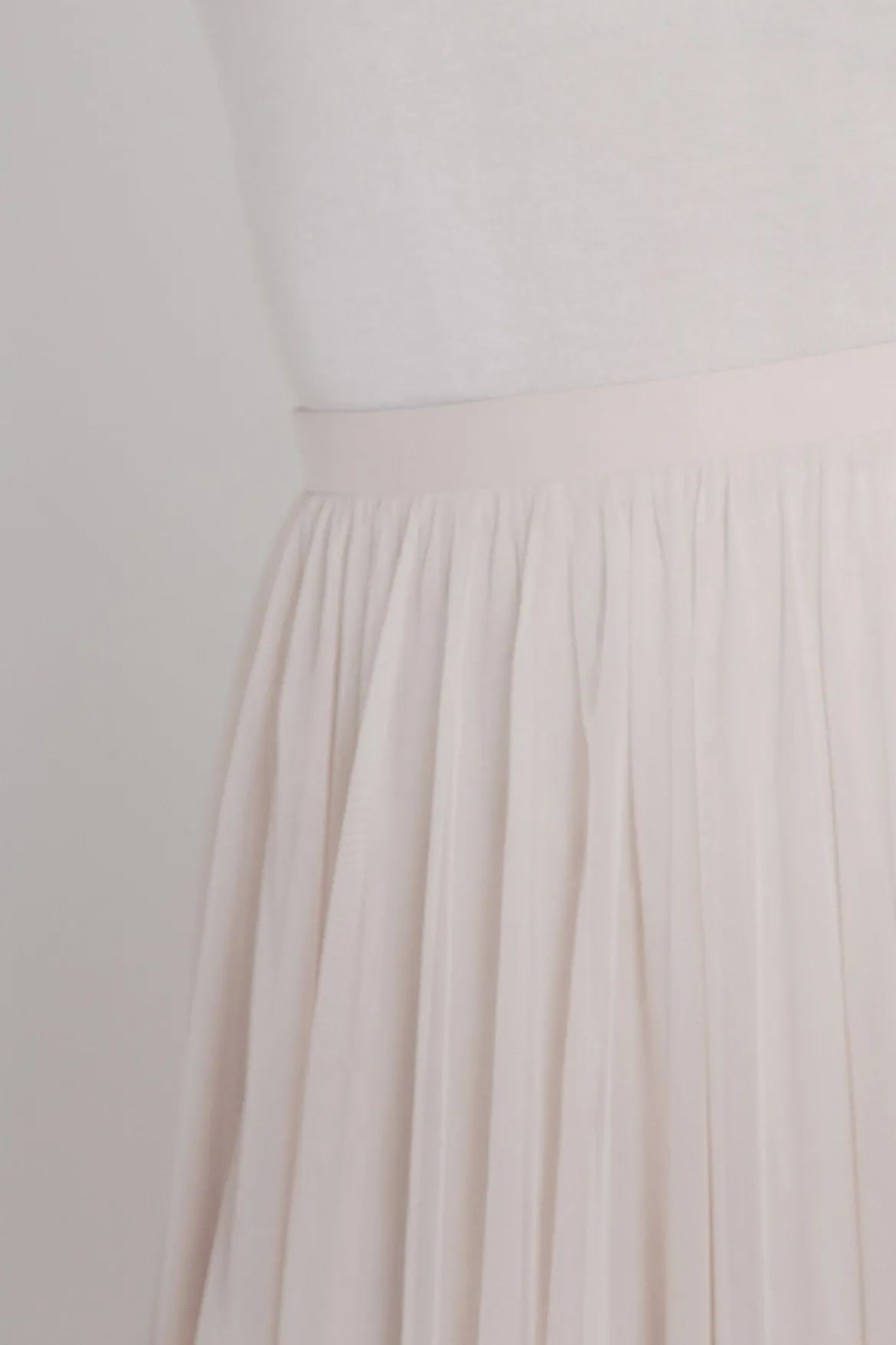 Langer Braut Rock aus fließendem Softtüll in Blush – India noni Curvy