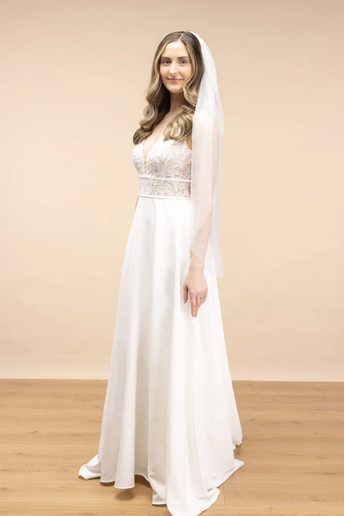 Langer, verzierter Schleier | The Perfect Bridal Company