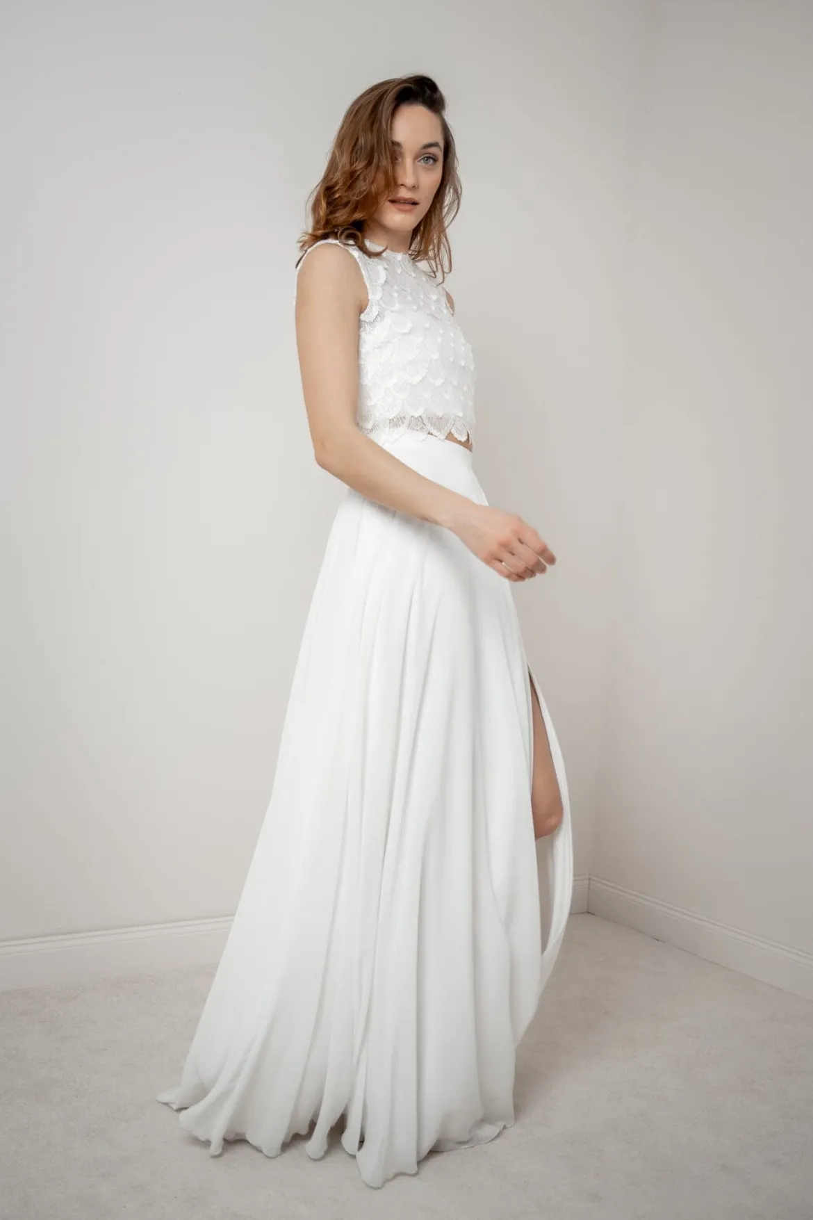 Maxi-Braut Rock in Ivory mit Beinschlitz – Jona noni