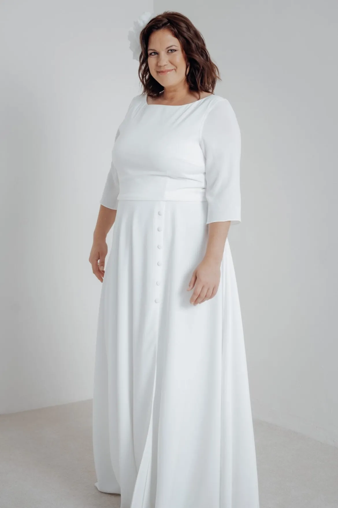 Plus Size Braut Rock mit Schlitz und Zierknöpfen – Eira noni Curvy