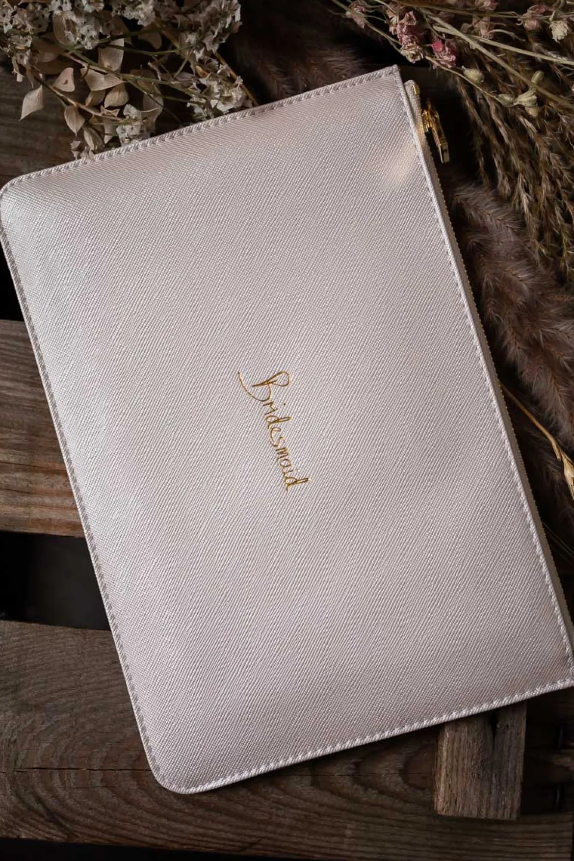 Pouch in Metallic White "Bridesmaid" – Katie Loxton