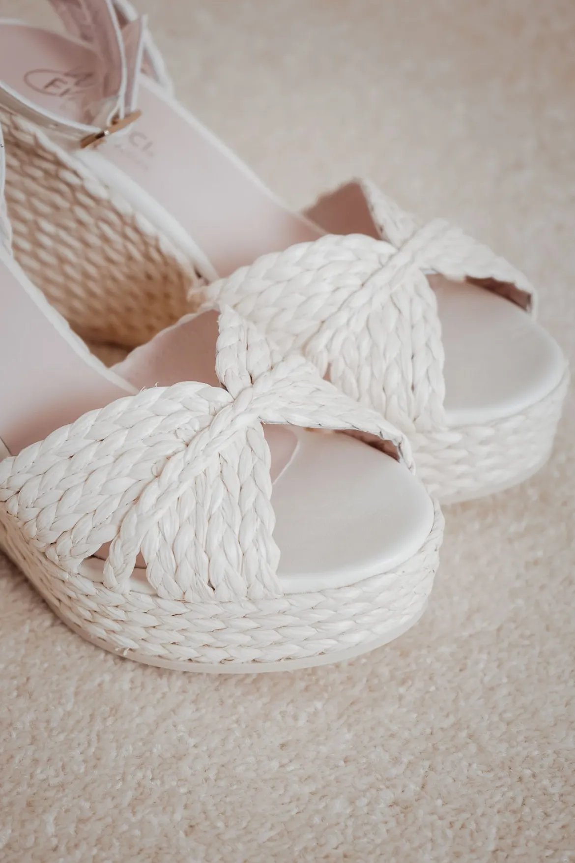 Sandalette mit Keilabsatz - Louna Pearl Raffia