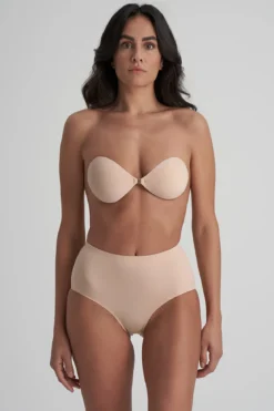 Selbstklebender BH für rückenfreie Looks – Bye Bra