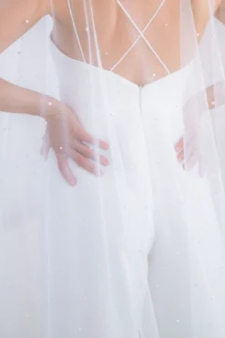 Showroom Only: Perlen-Cape – Beleza noni Selected