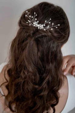 Silberfarbener Braut Haarkamm mit Perlen