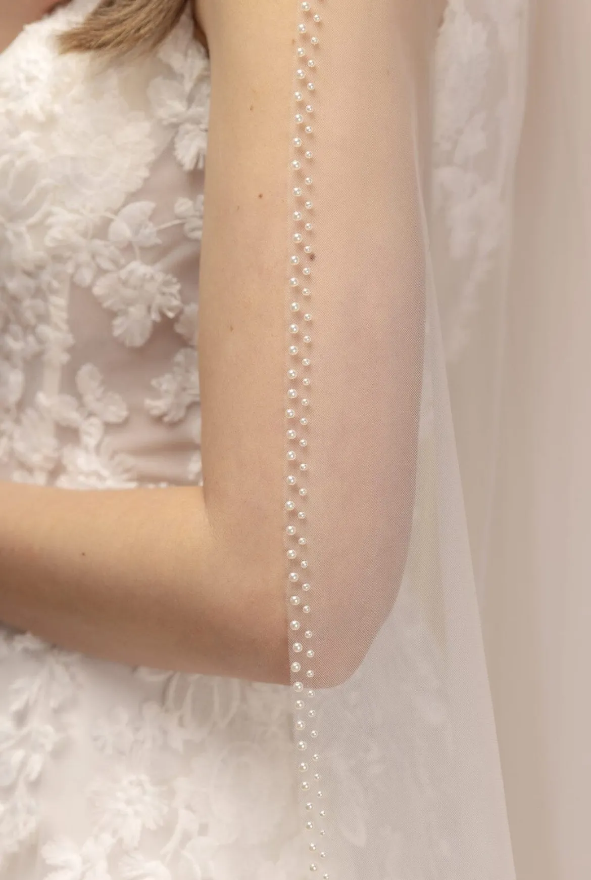 Softtüll-Schleier mit Perlenborte | The Perfect Bridal Company