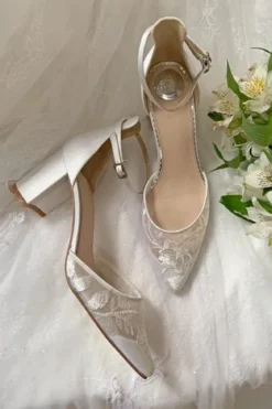 Spitze Brautschuhe – Milan Ivory Lace | The Perfect Bridal Company