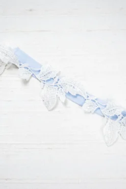 Strumpfband mit "Etwas Blauem" im Botanik Stil – Tempête